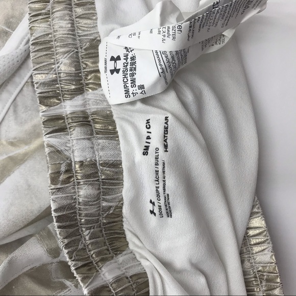 UNDER ARMOUR| Short Fly-By Perforated Shorts Gold - Picture 6 of 11